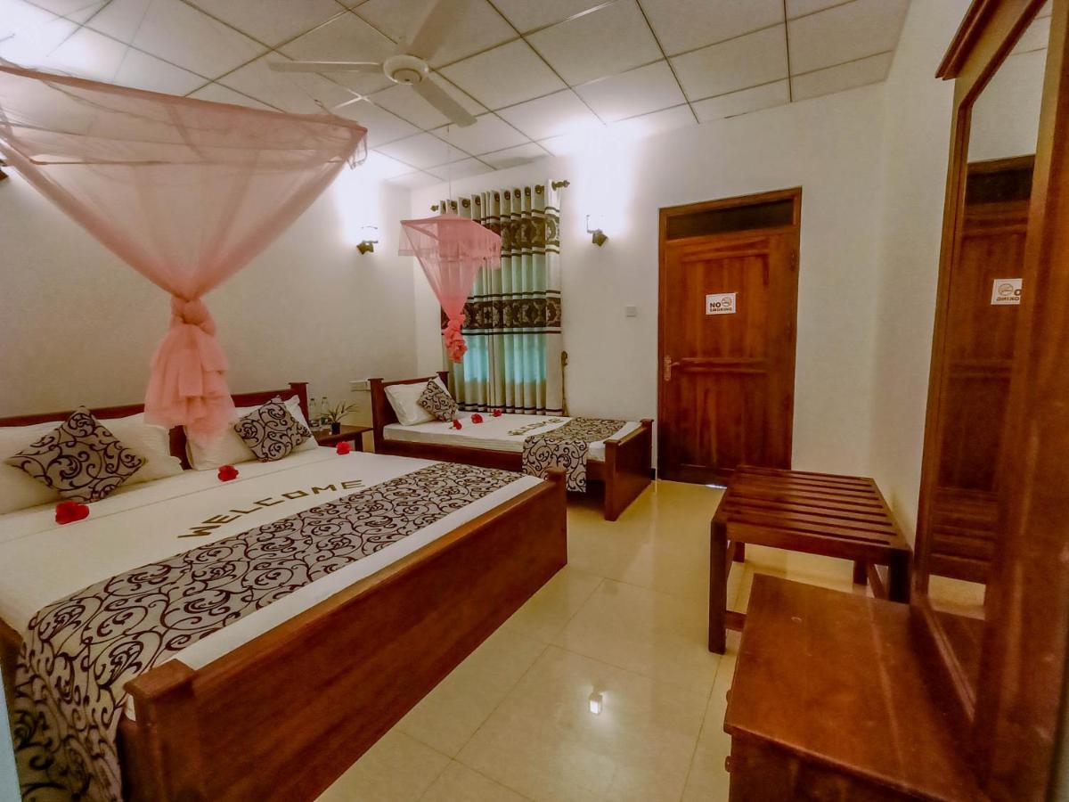 Nimsara Lodge Σιγκιρίγια Εξωτερικό φωτογραφία